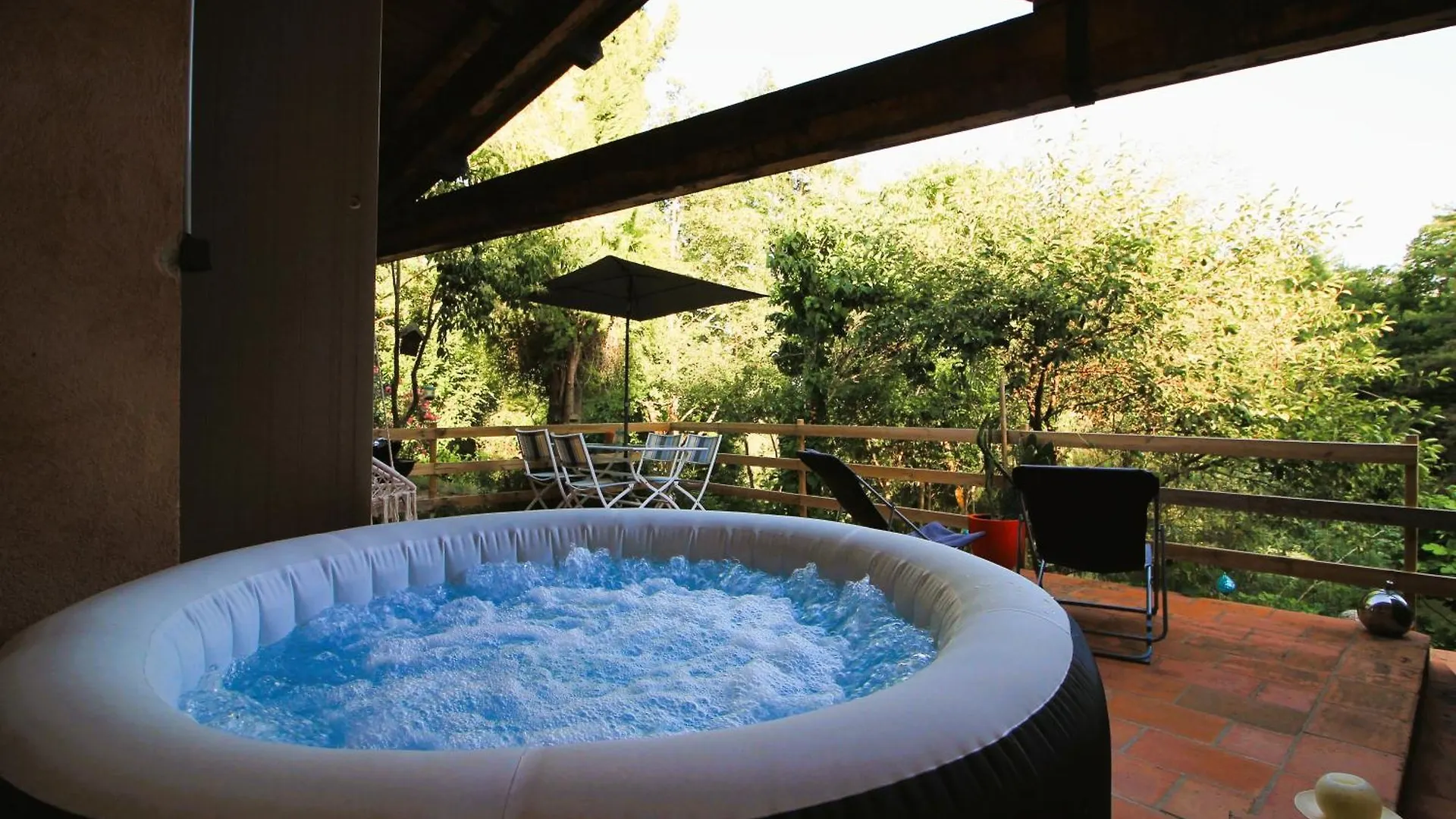 Gite Pour 2 En Pleine Nature Avec Jaccuzzi غايلاك